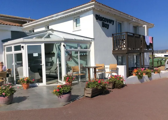 Discovery Bay * St Ouen's